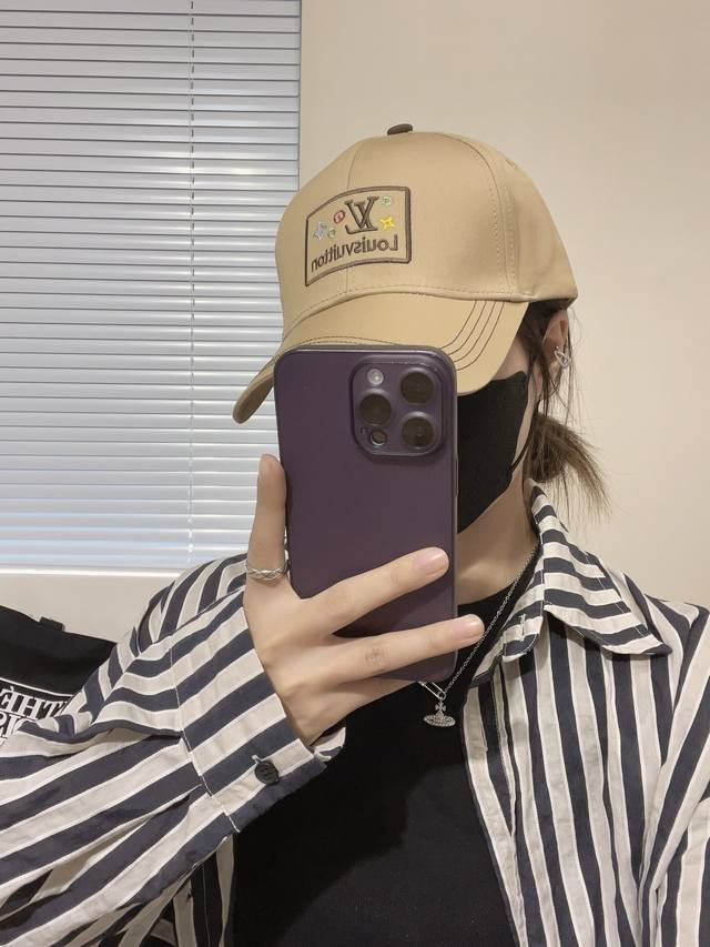 Lv Louis Vuitton Original Embroidered Baseball Cap, Hot-Selling Model From The S