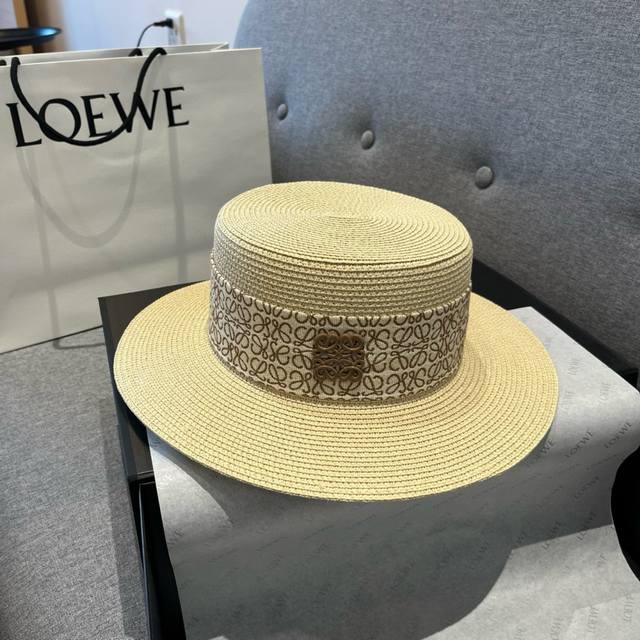 Loewe New Flat-Top Straw Hat, Ceremonial Hat, Head Circumference 57Cm