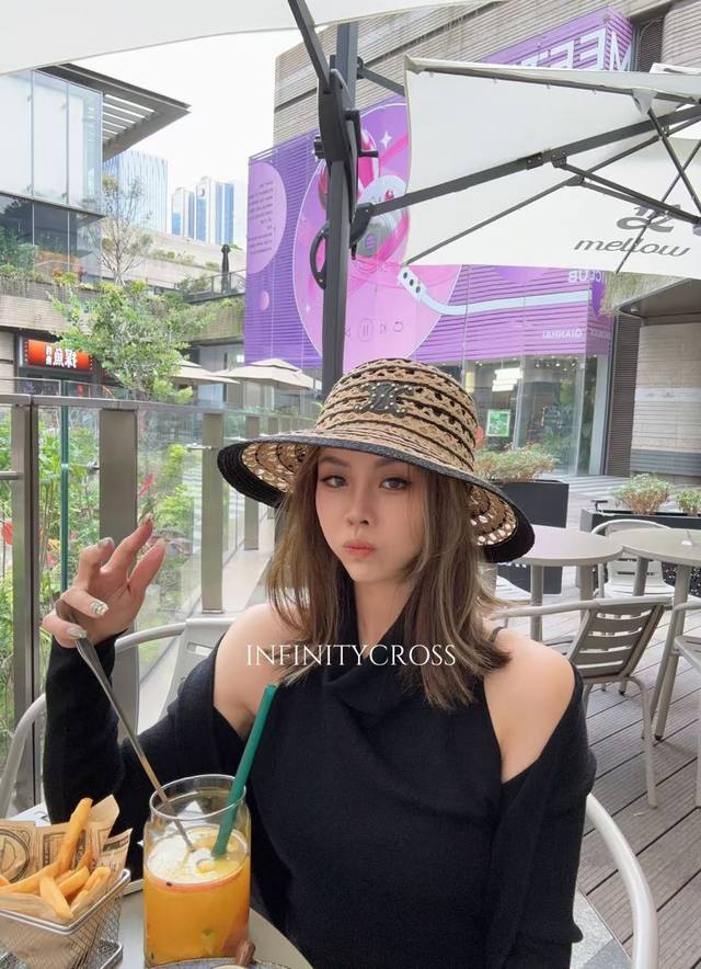 Running Quantity Customized, No Returns Or Exchanges! Celine ~ New Style Bucket