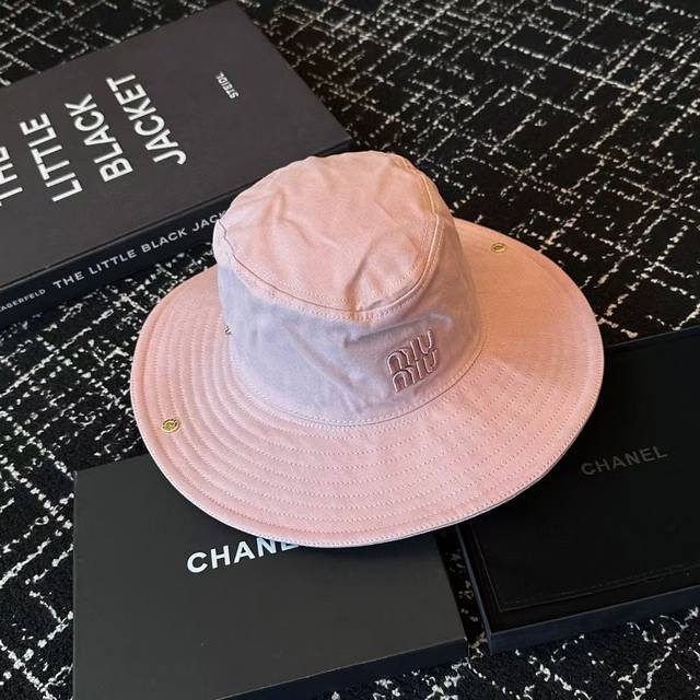 Running Edition Miu Miu ~ Premium Denim Fisherman's Hat, Authentic Single-Piece