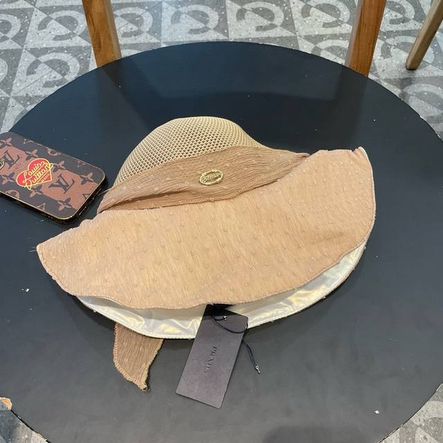 Prada Prada Spring/Summer Wide-Brim Bow Sun Protection Fisherman Hat, Sun Protec