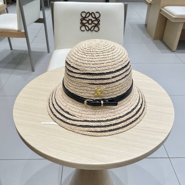 Louis Vuitton New French Elegant Retro Hepburn Bell-Shaped Striped Raffia Straw