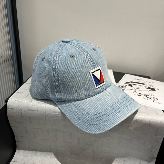 Lv Denim Duckbill Hat, Head Circumference 57 Cm