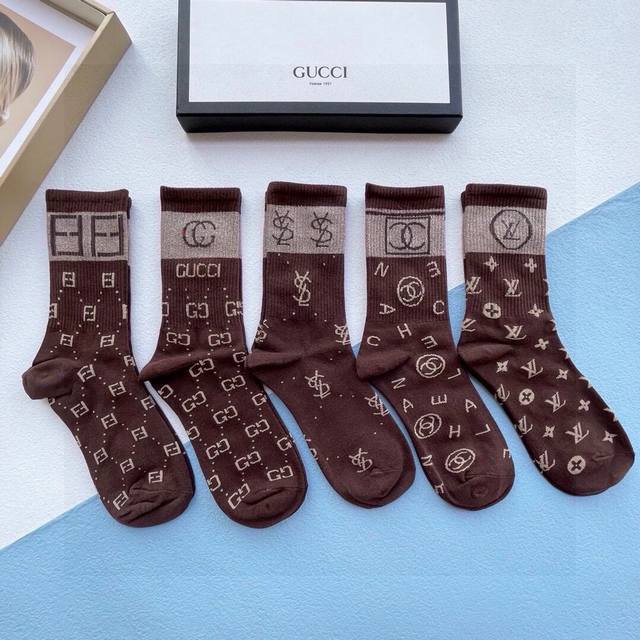 Packaged In A Box With Five Pairs. Viral Hit Item! Gucci New Collection, Authent