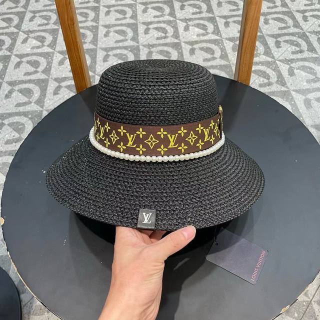 Louis Vuitton New Woven Strap Vacation-Style Bowler Hat Straw Hat, Travel Essent