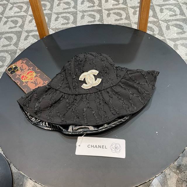 Chanel New Wide-Brim Foldable Sun-Protective Fisherman's Hat ~ Simple And Elegan