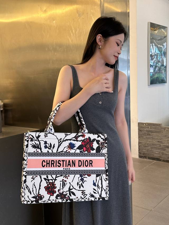 Dior Canvas Tote Shopping Bag, Essential For Summer Outings, Dimensions: 42*32*1