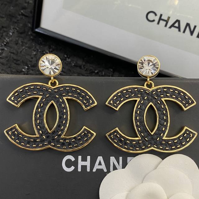 Chanel Ear Studs - Hot-Selling New Arrivals! Zp Chan 23 Crystal-Studded Double C