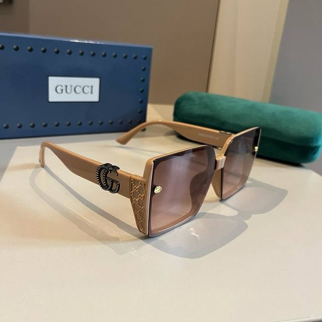 Gucci Sunglasses: Stylish And Elegant, These Sunglasses Look Great On The Face,