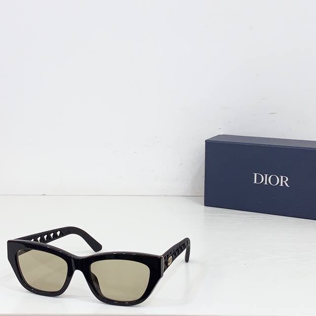 Dior Model: Verydior S2F Size: 55 19 140