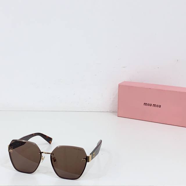 Miu Miu Model: Mu58Zs Size: 69Mm 15-130