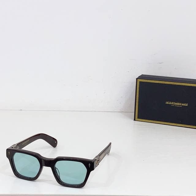 Jacques Marie Mag Model: Jhhoa66 Size: 52-22