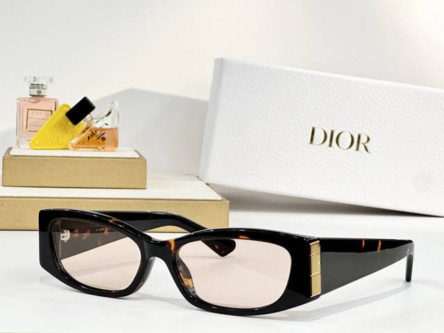 Dior Model: Diorgraphiquesif Size: 57Mm X 16Mm 140