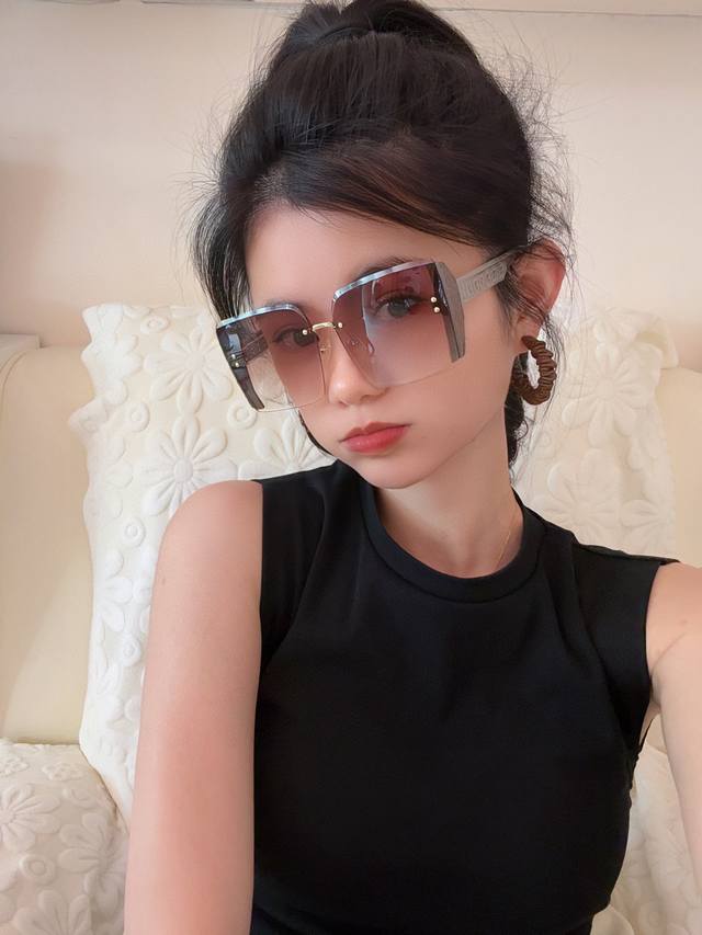 Large Square Frame Fendi Sunglasses - Popular Bestseller 2025 Spring New Arrival