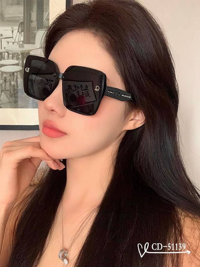 French Dior - Dior. Polarized Lenses Made From Polaroid Resin. Tr90 Frame For Li