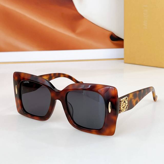 Loewe Model: Lw5096S Size: 53 Mouths 21-145