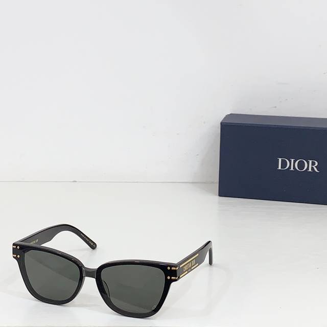 Dior Model: Dsgta31Ucr Size: 54 Mouths 18-145