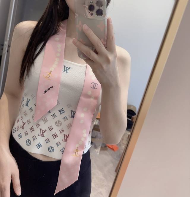 High-Quality Subtle Pearl Pattern, Same As The Store Version! Chanel-Style Hair
