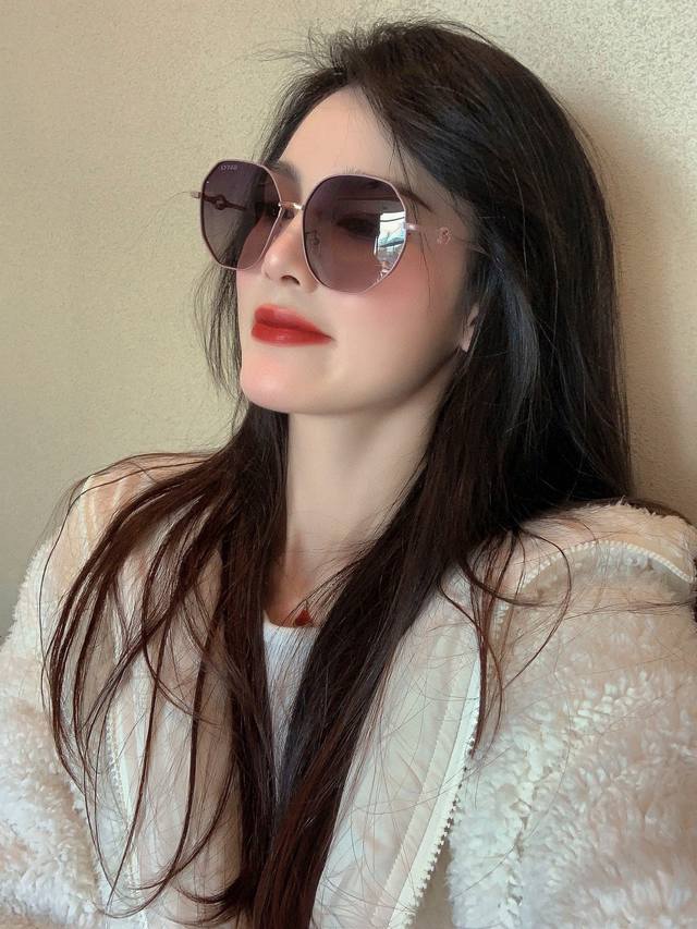 Ultra-Stylish And Edgy Gucci New Spring/Summer Sunglasses Redefine The Season Wi