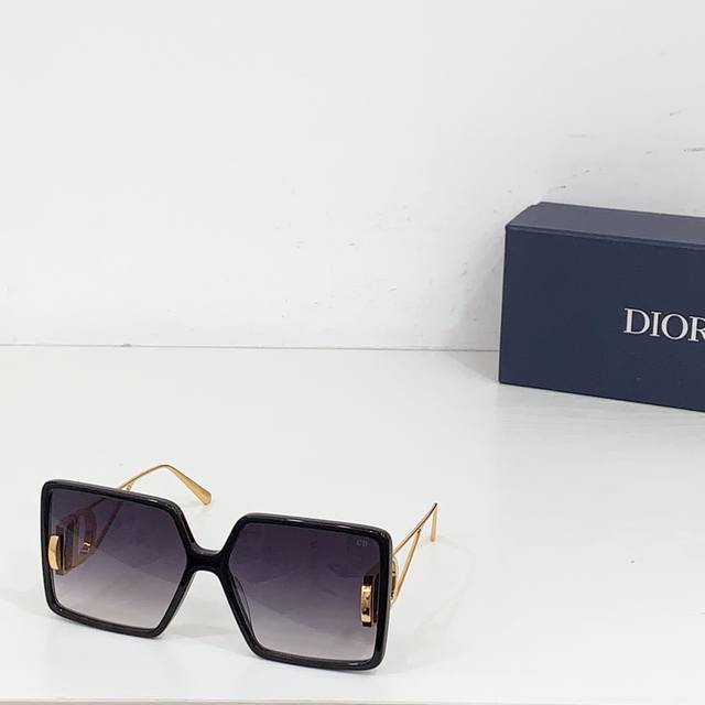 Dior Model: Dsgta46Ucr Size: 64Mm 16 140