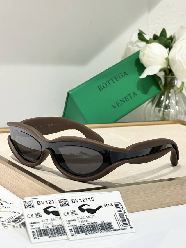 Bottega Veneta Model: Bv1211S Size: 56Mm 19-135 New Element Rubber Clay Glasses,