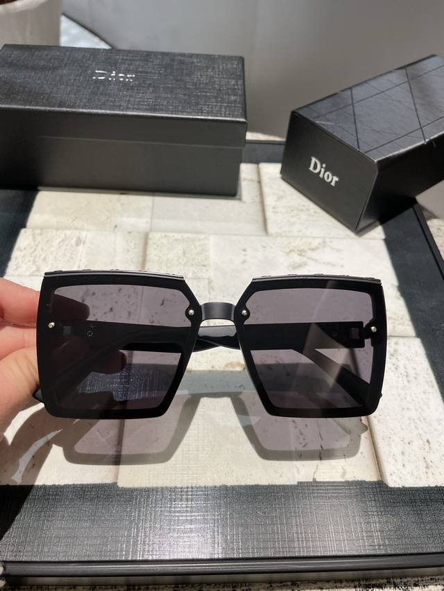 Cd Women's Sunglasses, High-Definition Polarized Lenses, Large Frames, Slimming