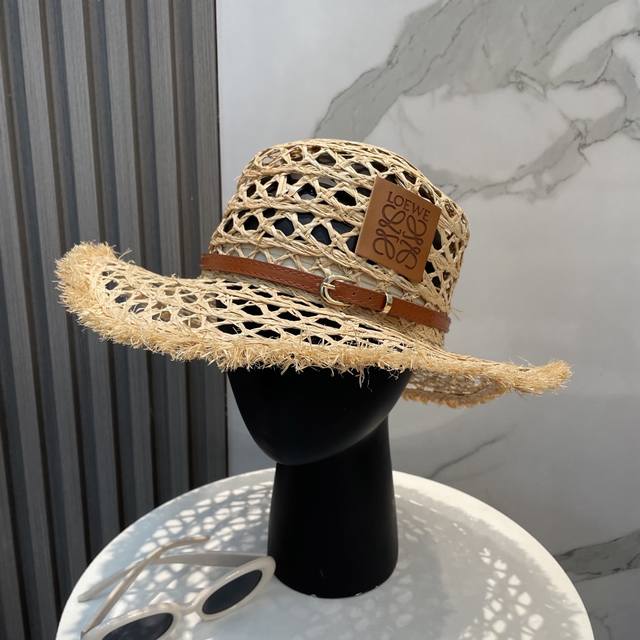Loewe New Wide-Brimmed Sun Hat Perfect For Summer Outings, This Sun Hat Is A Mus