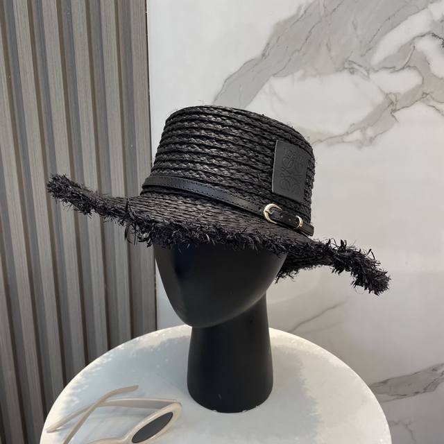 Loewe New Arrival This Wide-Brimmed Hat Is Super Stylish!! Perfect For Photos. L