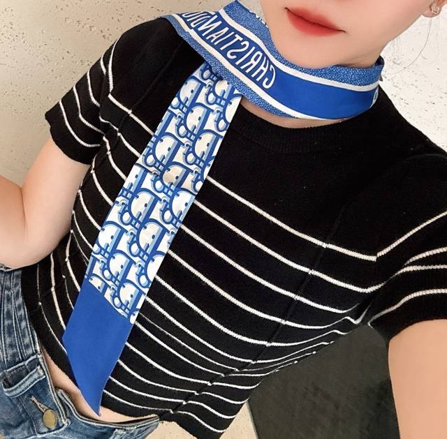 Extra Beautiful D-Brand Silk Scarf! Double-Layer Silk! Versatile Uses: Tie It On