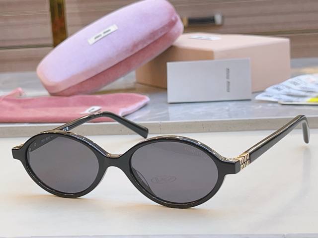 Miu Miu New Sunglasses, Model: Smu 04Z, Size: 50Mm X 18Mm X 140Mm