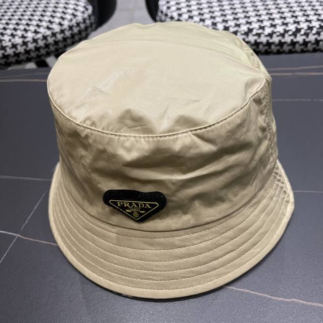 Prada Spring Fisherman's Hat, Colorful Plastic Sun Visor, A Must-Have For Going