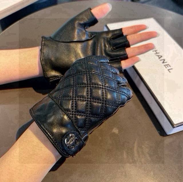 Chanel New Short Gloves, Fashionable Motorcycle Gloves, Autumn/Winter New Arriva