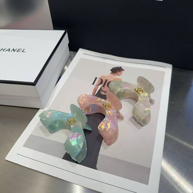 With Packaging Box Chanel Latest Small Chanel-Inspired Colorful Hair Clip, Simpl
