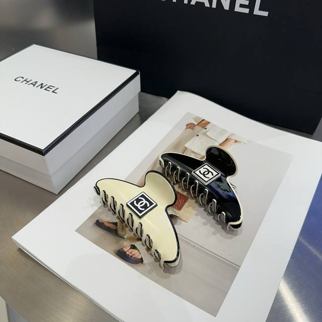 With Packaging Box Chanel Latest Small Chanel Hair Clip, Simple And Practical, F