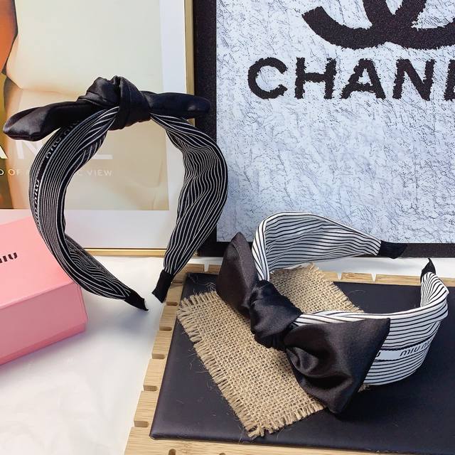 Miu Miu Miu Miu Hairband, Chiffon Bow Logo, Luxurious Style, Versatile And Elega