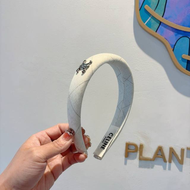 With Packaging: Celine Arc De Triomphe Classic New Hairband, A Must-Have For God