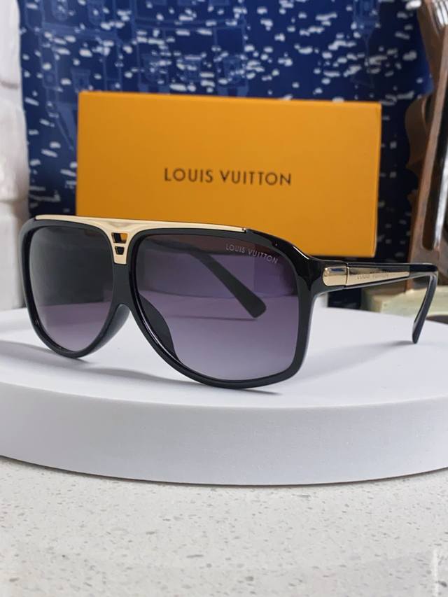 Louis Vuitton Large-Frame Sunglasses Classic Square Frame Design, Flattering For