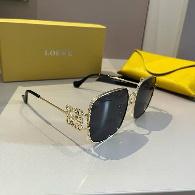 Loewe Loewe Sunglasses