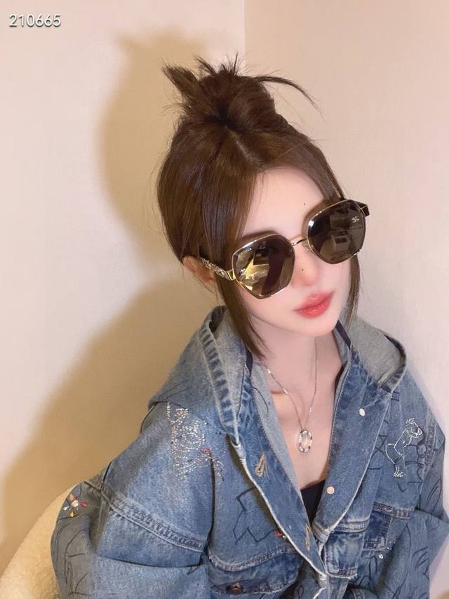 2025 Spring New Arrival Chane* Chanel Sunglasses, Influencer-Recommended Style,