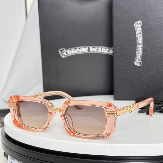 Chrome Hearts Model: Asstravagant Size: 52 21-139