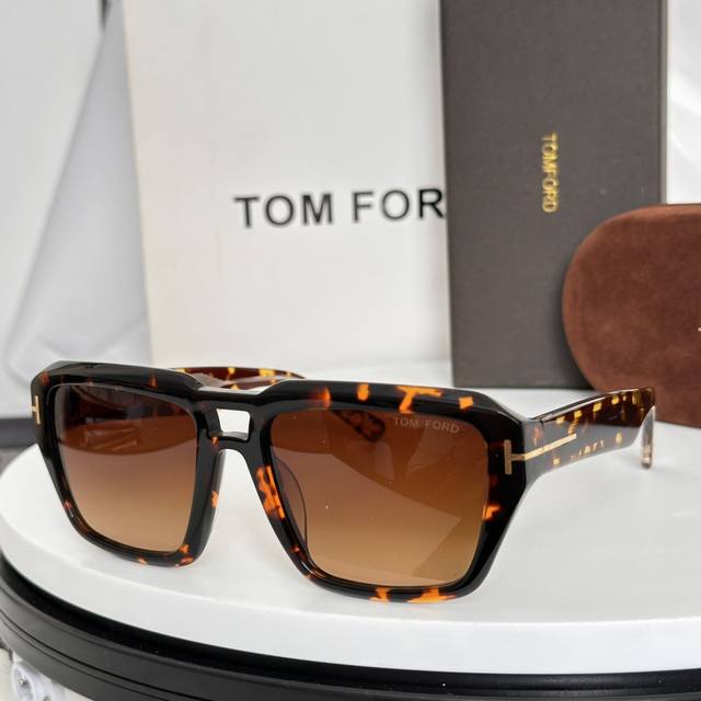 Tomfor* Mod: Ft1202 Size: 54Mm 19-145