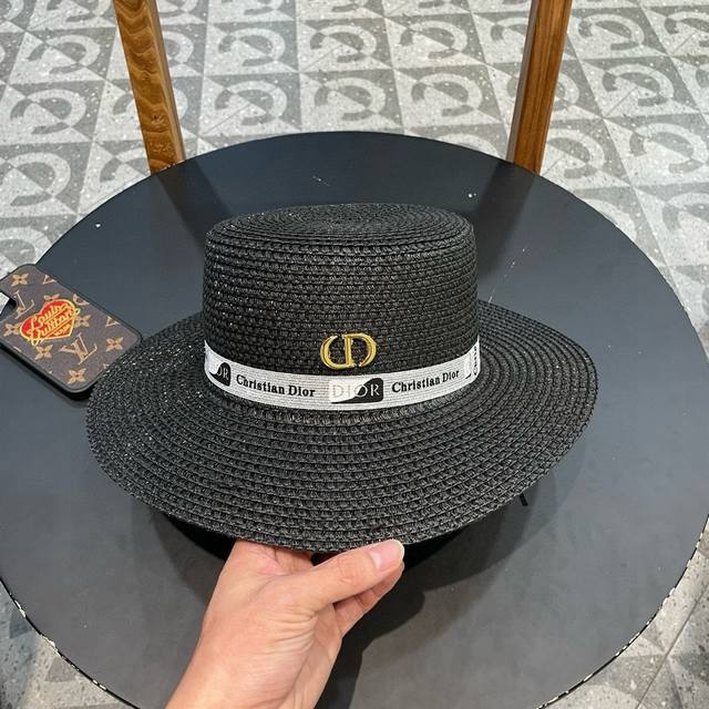 Dior Official Straw Hat, A Super Stylish Straw Hat! Perfect For Going Out! Beaut