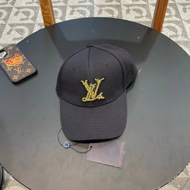 Lv New Baseball Cap, High-Quality Custom-Made! This Is Definitely A Favorite For