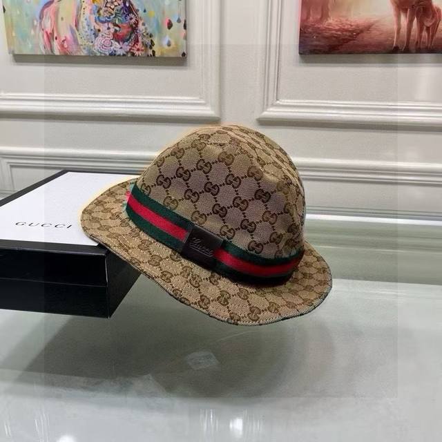 Comes With A Packaging Cloth Bag, Gucci Classic Fisherman's Hat, Red And Green W
