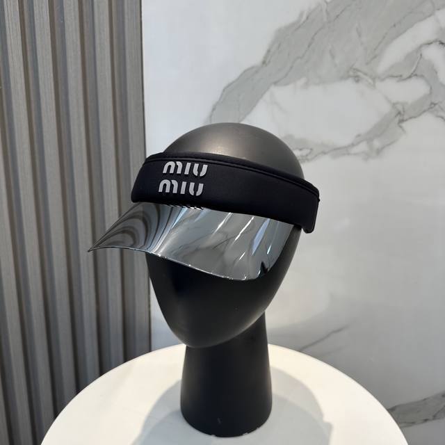 Best-Selling Miu Miu New Mirrored Visor Hat Custom-Made Ultra-Thin Cotton Fabric