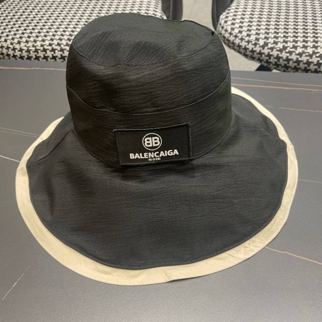Balenciaga Paris Early Spring New Korean-Style Casual Fisherman's Hat, High-End