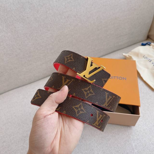 Lv 30Mm Women's Collection Classic Double-Sided Design, Two In One. The Iconic L