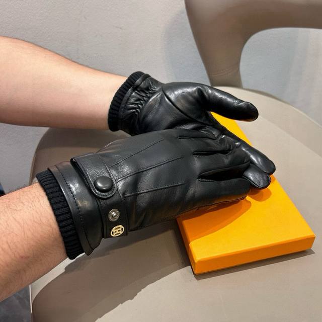 Herm S Men's Gloves, Exclusive Custom-Made, Imported First-Grade Sheepskin Linin