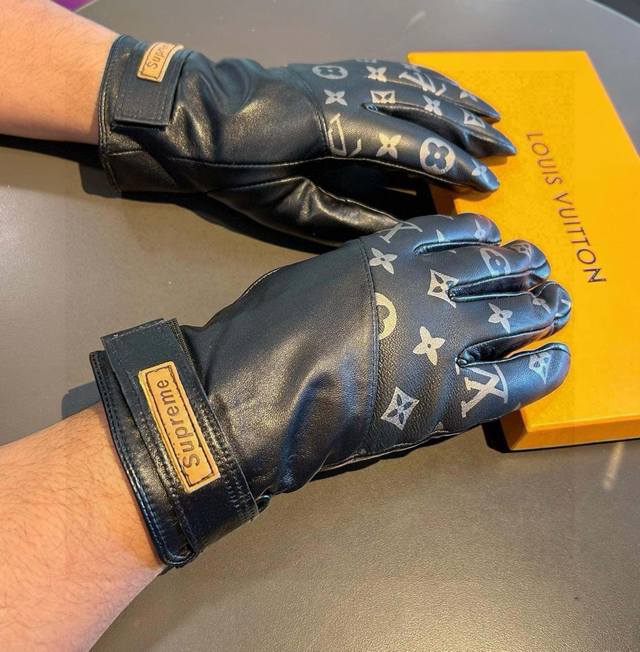 New Exclusive Touchscreen Men's Gloves Lv Original Quality, Official Website Syn