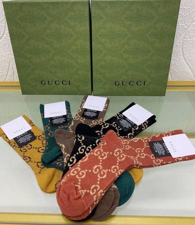 Special Gucci Classic Mid-Calf Socks For Women, One Box Of Five Pairs. Same As T
